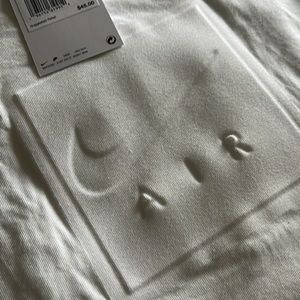 White Nike shirt - Adult Unisex - M